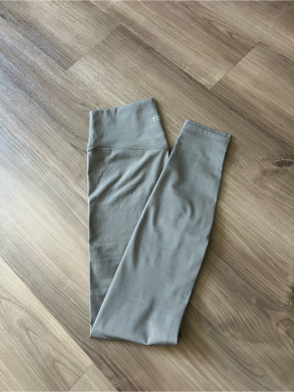 Form by Sami Clarke no front seam leggings - Size S